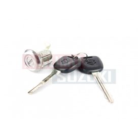 Suzuki Swift 1997-2003 Üzemanyag fedél zárbetét