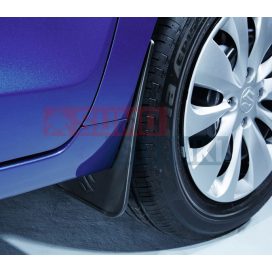   Suzuki Baleno első sárfogó gumi pár flexibilis Gyári eredeti termék 990E0-68P13